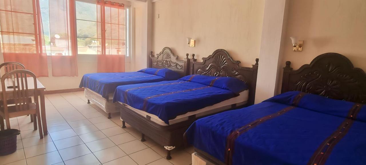 Hotel Chaparral Panajachel Zewnętrze zdjęcie